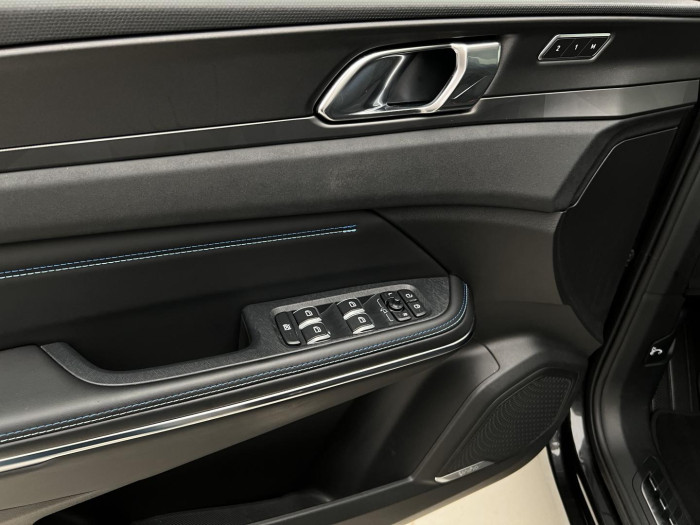 Lynk & Co 01 HEV Aut