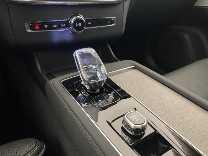 Volvo XC90 T8 AWD RECHARGE DARK ULTRA 7m