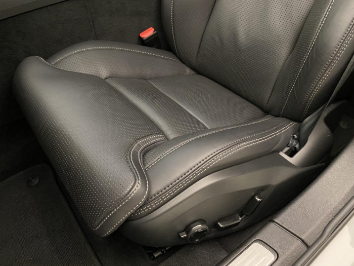 Volvo V60 CC B4 AWD ULTIMATE REZERVACE 2.0 CC CC