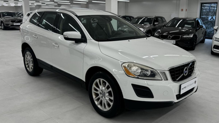 Volvo XC60 D5 AWD SUMMUM REZERVACE 2.4 d Summum