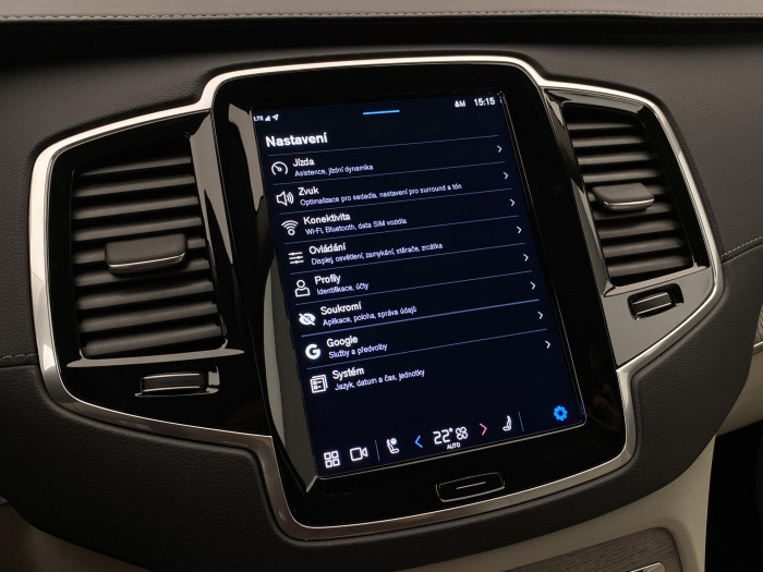 Volvo XC90 T8 AWD RECHARGE DARK REZERVACE