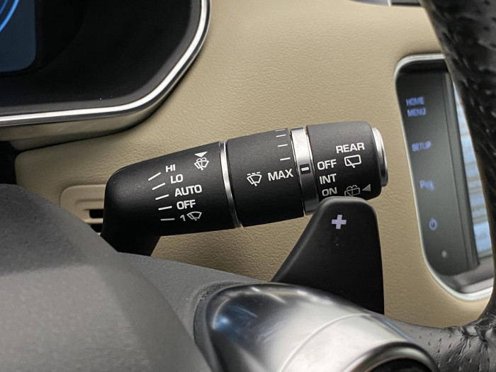 Land Rover Range Rover Sport 3.0 SDV6 AWD REZERVACE