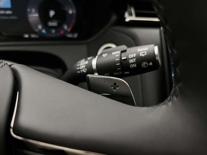 Land Rover Range Rover Velar D300 DYNAMIC SE AWD Aut 3.0 d Dynamic SE