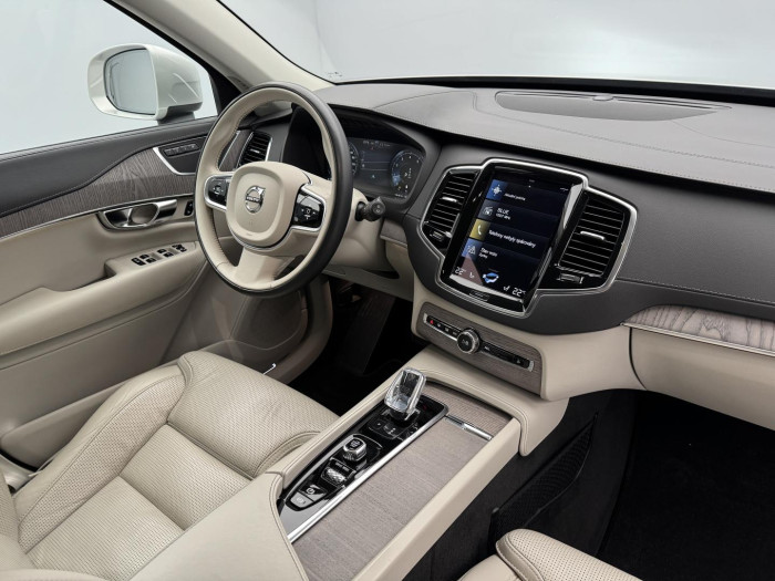 Volvo XC90 B6 AWD INSCRIPTION REZERVACE