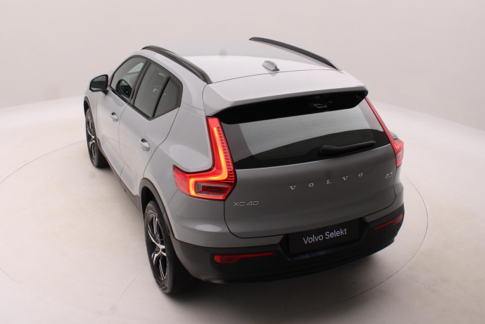 Volvo XC40 B3 DARK PLUS AUT CZ