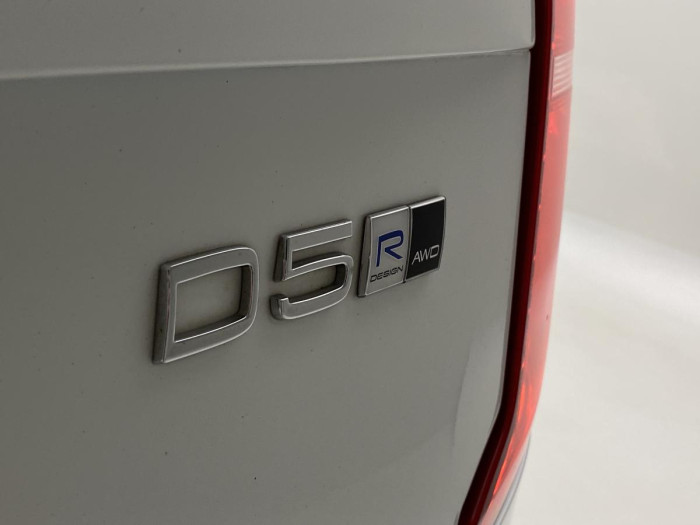 Volvo XC90 D5 AWD R-DESIGN AUT REZERVACE 2.0 d