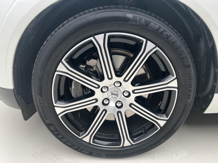 Volvo XC60 B5 AWD INSCRIPTION AUT CZ