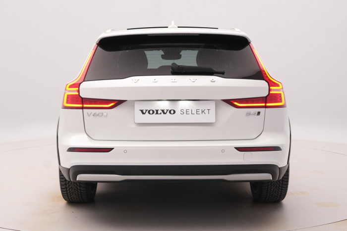 Volvo V60 CC B4 AWD ULTIMATE REZERVACE 2.0 CC CC