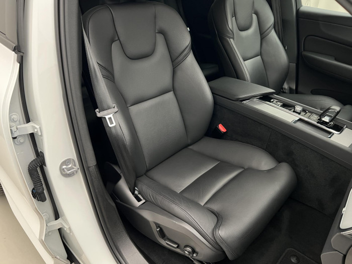 Volvo XC60 T6 AWD RECHARGE PLUS DARK AUT