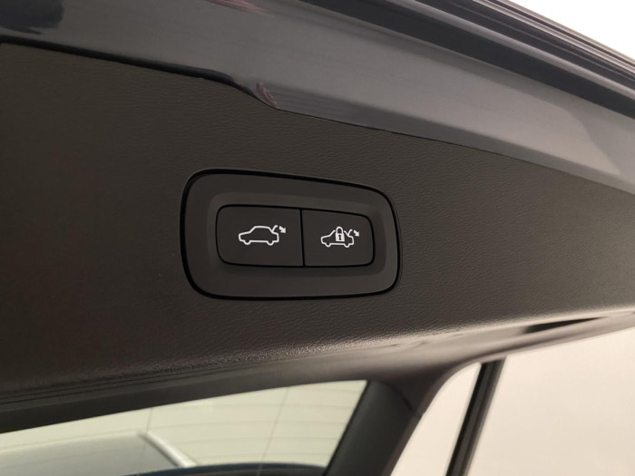 Volvo V60 B4 PLUS AUT CZ 1.maj. 2.0 Plus