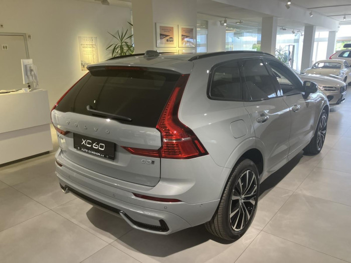 Volvo XC60 B5 AWD AUT DARK PLUS