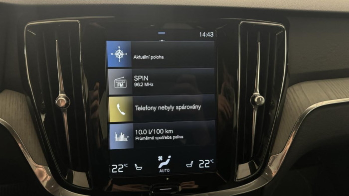 Volvo V60 D4 INSCRIPTION AUT REZERVACE 2.0 d
