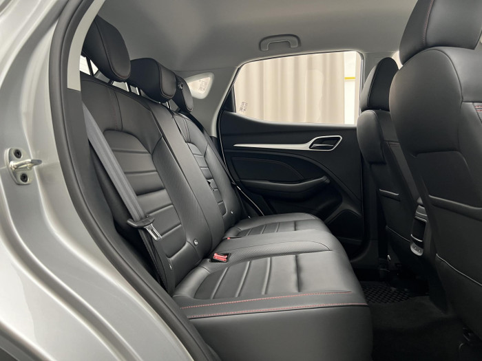 MG ZS EMOTION PLUS 1.5DVVT CZ 1.maj.