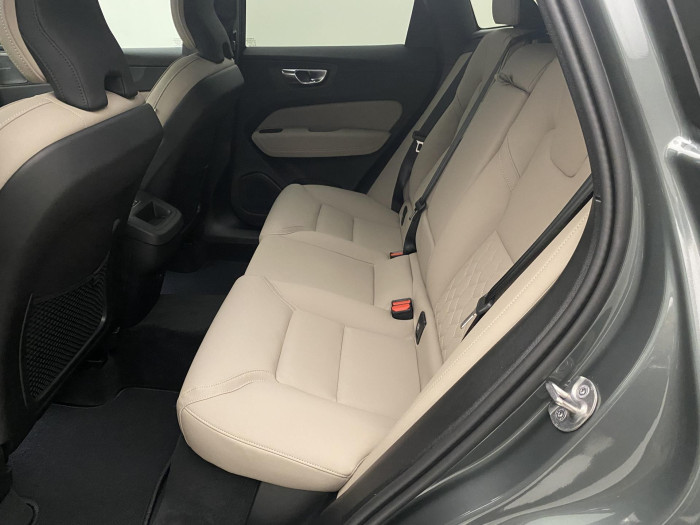 Volvo XC60 B5 AWD AUT DARK PLUS