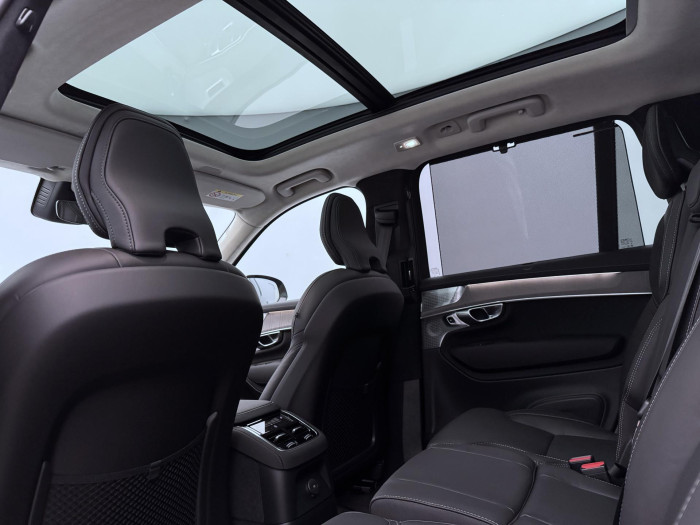 Volvo XC90 T8 AWD RECHARGE DARK ULTRA 7m