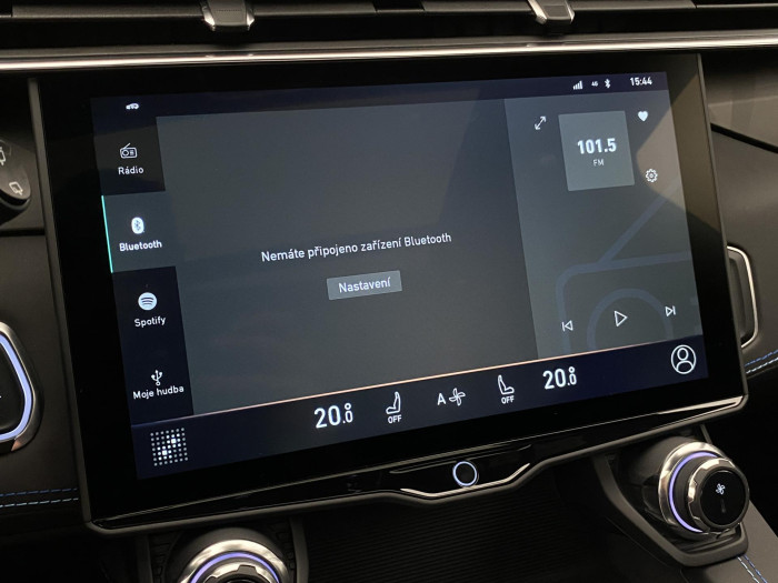 Lynk & Co 01 PHEV DCT AUT 1.maj REZERVACE