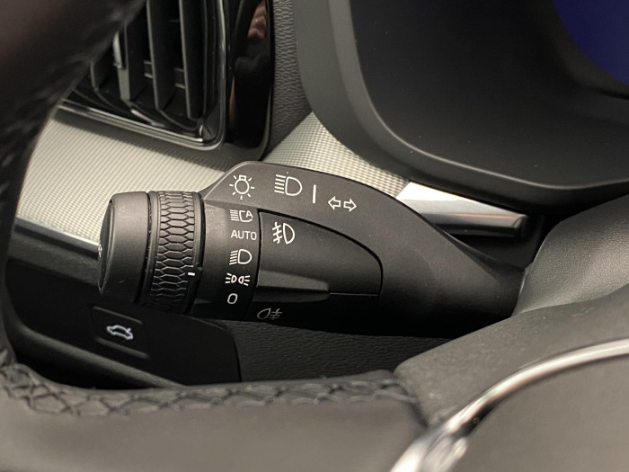 Volvo XC60 B5 AWD DARK PLUS AUT CZ