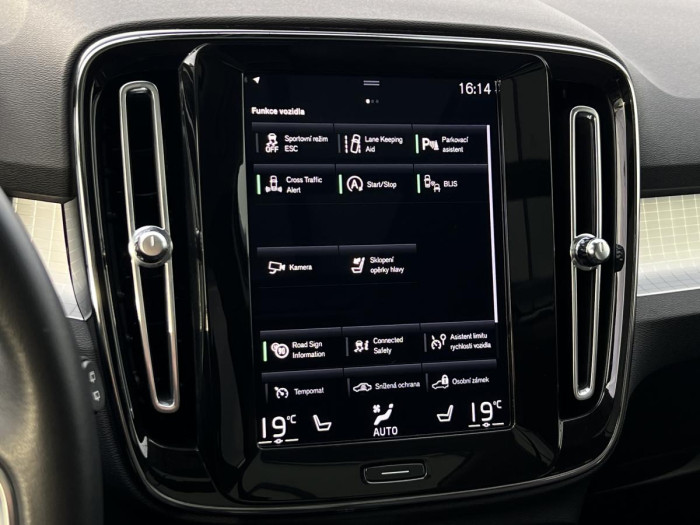Volvo XC40 B4 MOMENTUM Aut 1.maj. 2.0 Momentum