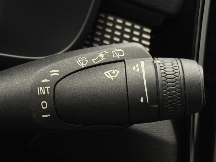 Volvo XC40 D4 AWD R-DESIGN AUT CZ 1. maj 2.0 d