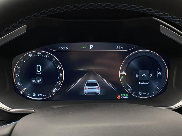 Lynk & Co 01 PHEV DCT AUT 1.maj