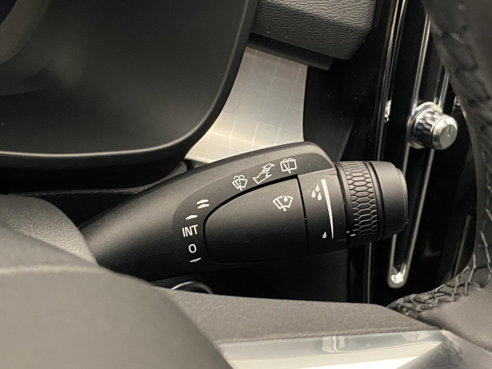 Volvo XC40 B3 AUT DARK PLUS