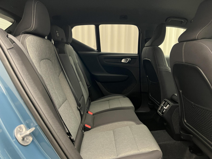 Volvo XC40 B3 PLUS DARK AUT CZ 1.maj.