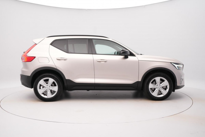 Volvo XC40 B3 DARK PLUS AUT CZ 1.maj.