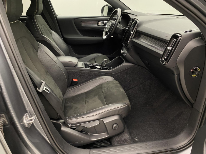 Volvo XC40 D4 AWD R-DESIGN AUT CZ 2.0 d