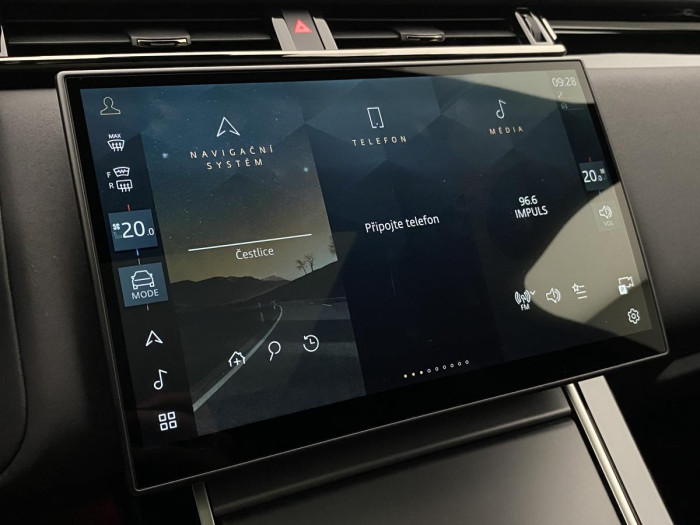 Land Rover Range Rover Velar REZERVACE!