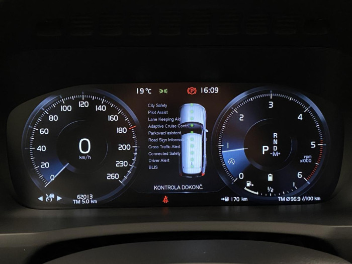 Volvo XC90 B5 AWD INSCRIPTION REZERVACE