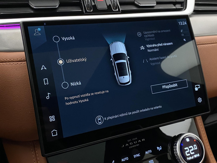 Jaguar F-Pace D300 R-DYNAMIC HSE REZERVACE 3.0 d Dynamic