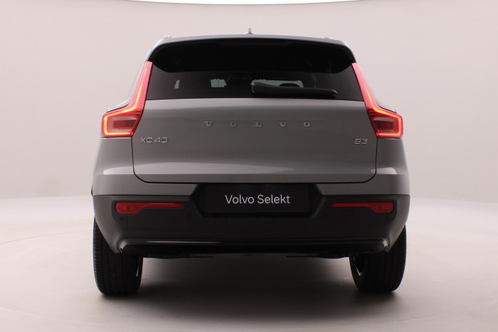 Volvo XC40 B3 DARK PLUS AUT CZ