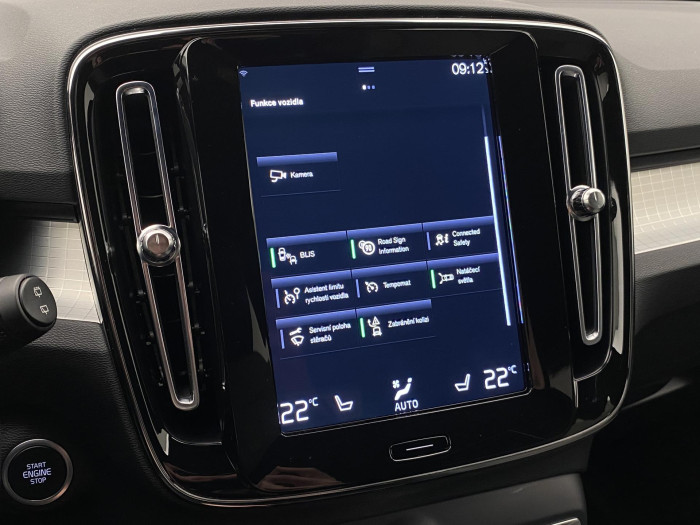 Volvo XC40 T4 RECHARGE CORE AUT CZ