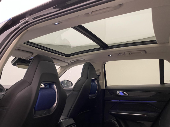 Lynk & Co 01 PHEV DCT AUT 1.maj