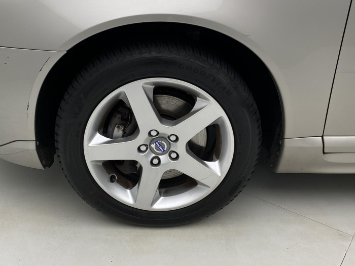 Volvo V70 D5 AWD SUMMUM AUT CZ 2.4 d Summum