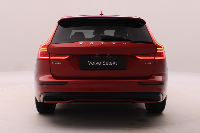 Volvo V60 B4 DARK PLUS AUT CZ
