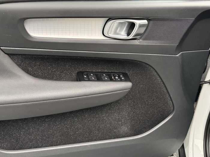 Volvo XC40 T2 MOMENTUM CZ 1.5 Momentum