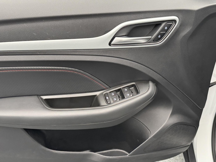 MG ZS 1.5 EMOTION CZ