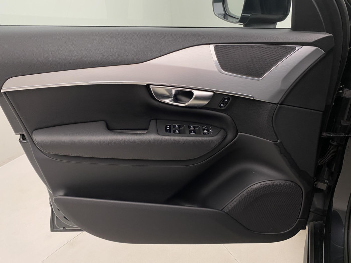 Volvo XC90 D5 AWD MOMENTUM AUT CZ 2.0 d Momentum