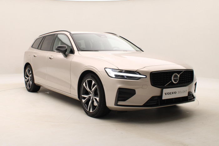 Volvo V60 B4 PLUS DARK AUT CZ 1.maj