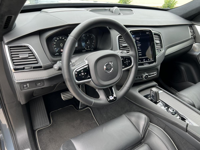 Volvo XC90 B5 AWD R-DESIGN 7 MÍSTNÁ Aut