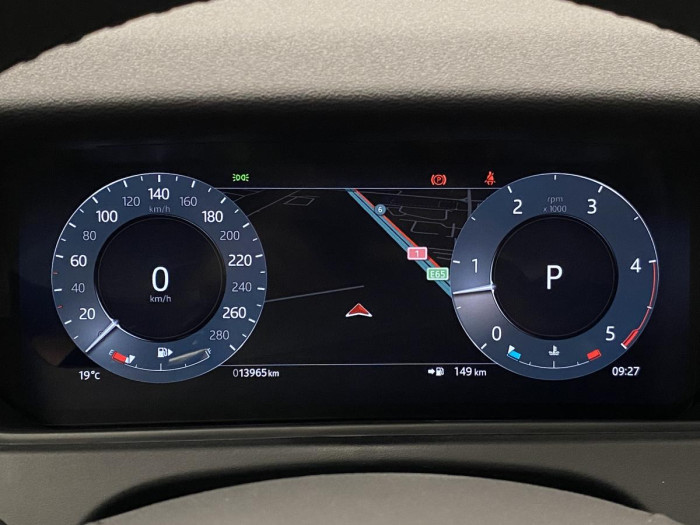 Land Rover Range Rover Velar REZERVACE!