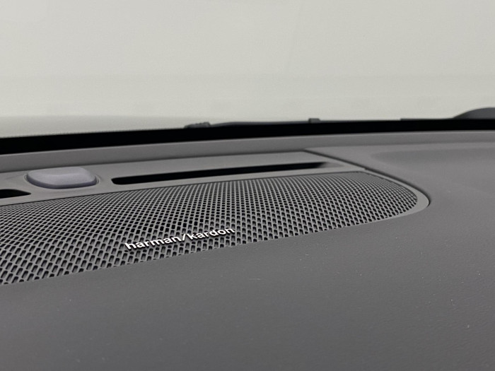 Volvo XC40 B3 DARK PLUS AUT CZ