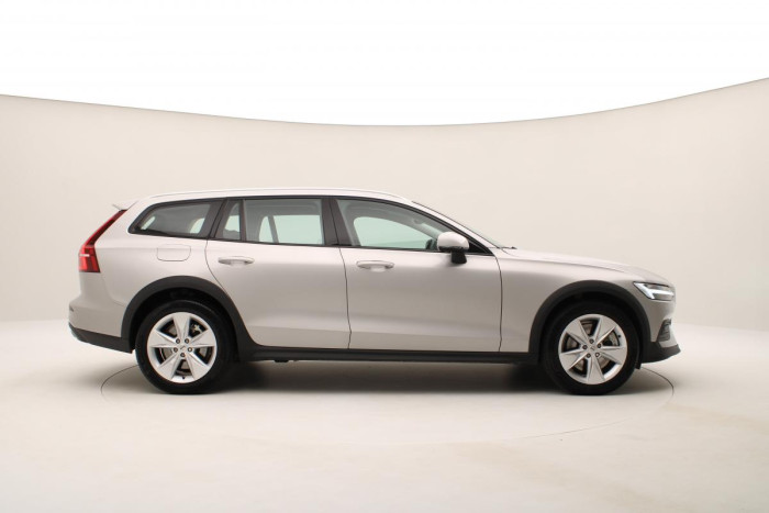 Volvo V60 CC B4 AWD CORE AUT 1.maj. 2.0 CC CC