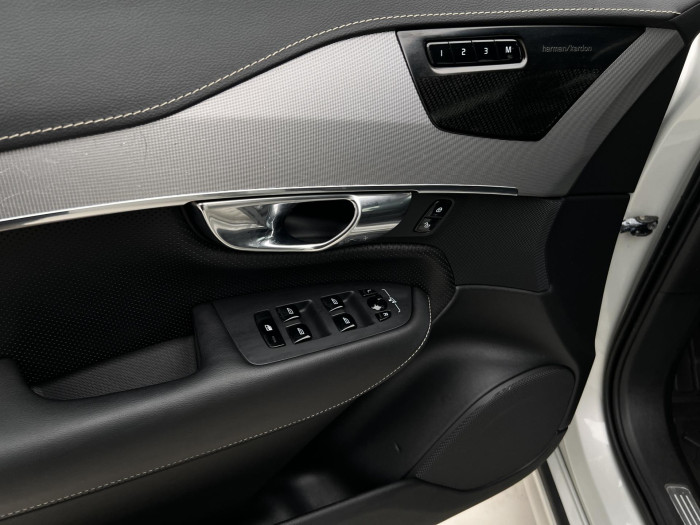 Volvo XC90 B5 AWD R-DESIGN 7MÍSTNÁ AUT CZ