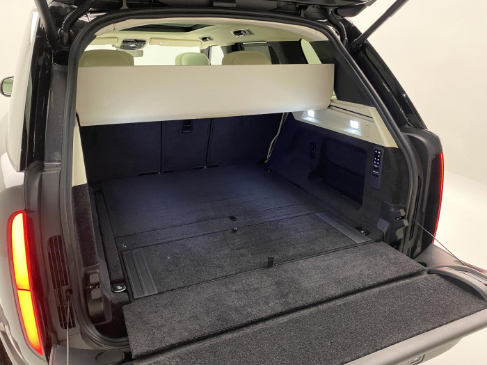 Land Rover Range Rover P550e AUTOBIOGRAPHY SWB