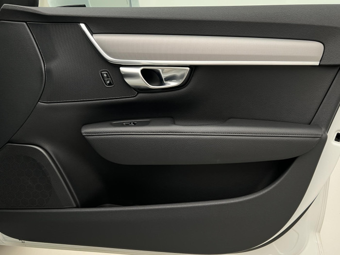 Volvo V90 B4 MOMENTUM AUT 2.0 Momentum