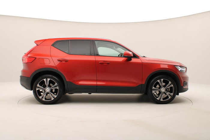 Volvo XC40 T4 MOMENTUM AUT REZERVACE 2.0 Momentum