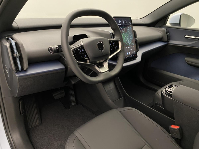 Volvo EX30 PURE ELECTRIC RECHAR. CORE RWD
