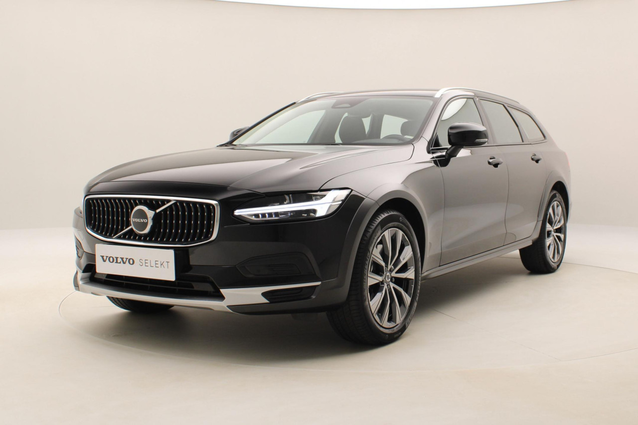 Volvo V90 CC B4 AWD PLUS AUT CZ 1.maj